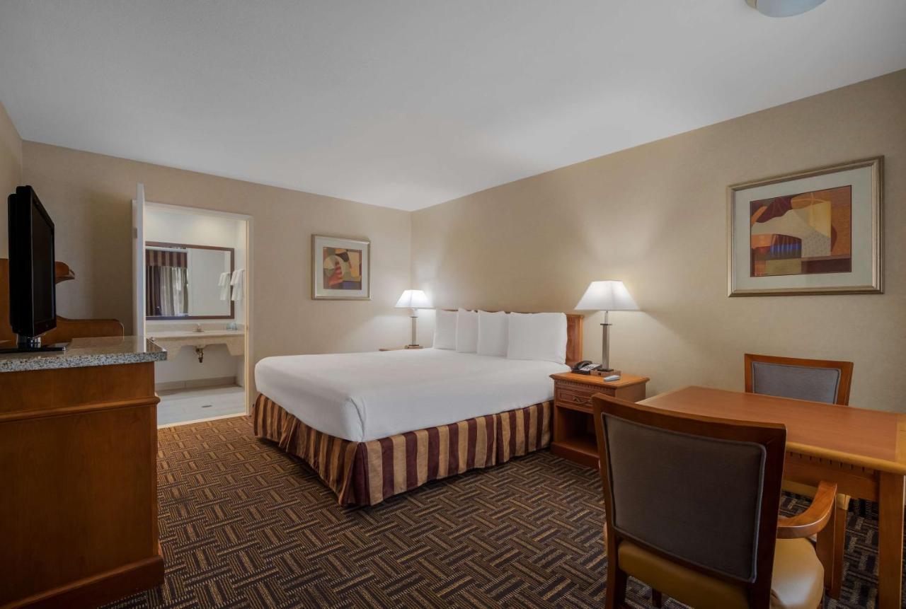 Best Western Norwalk Inn Ngoại thất bức ảnh
