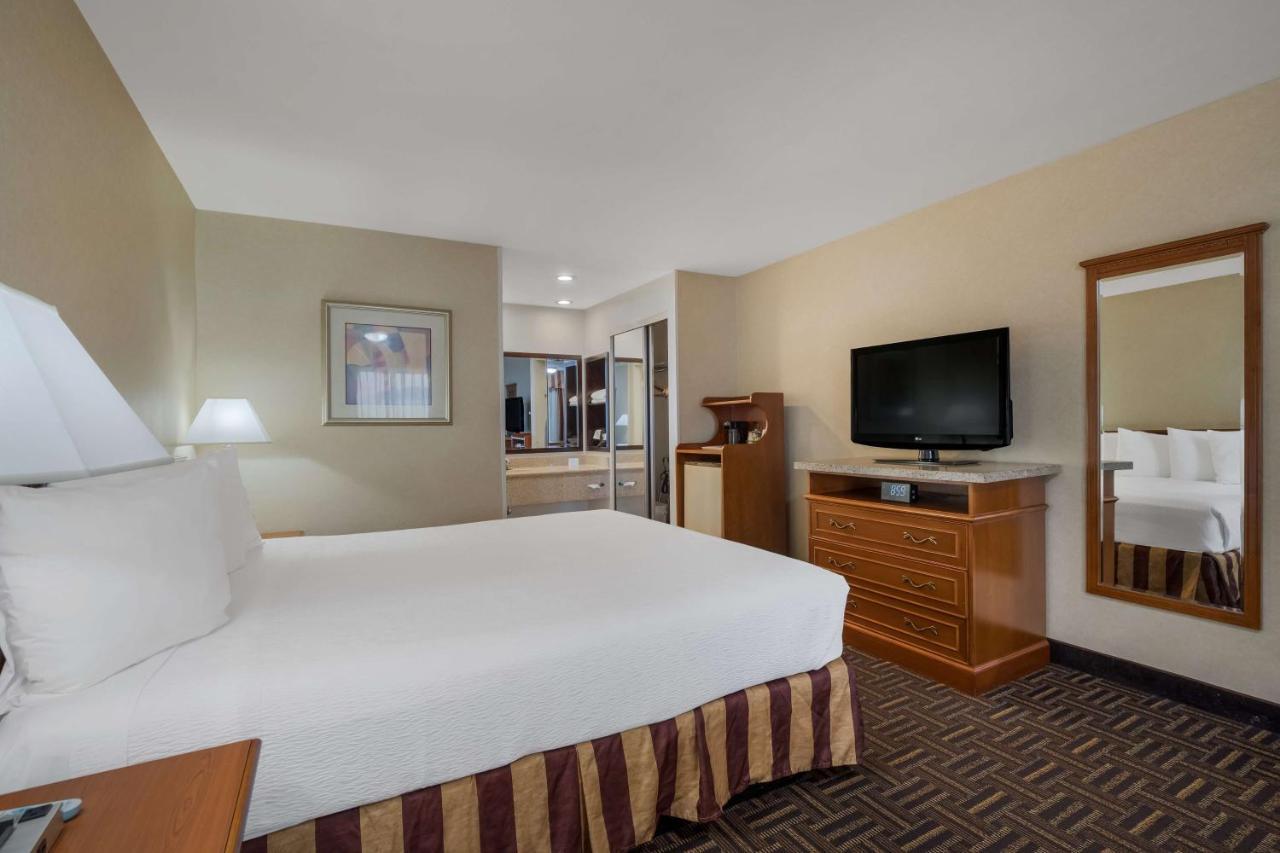 Best Western Norwalk Inn Ngoại thất bức ảnh