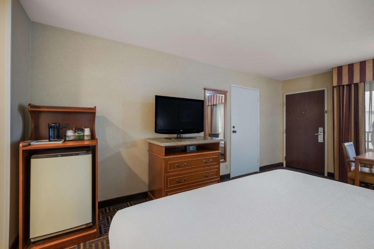 Best Western Norwalk Inn Ngoại thất bức ảnh
